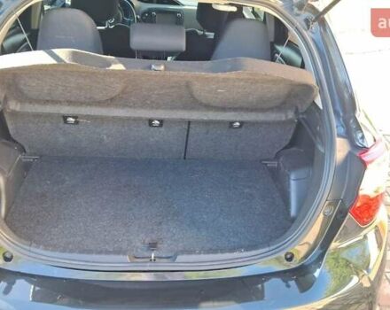 Черный Тойота Ярис, объемом двигателя 1.5 л и пробегом 41 тыс. км за 13500 $, фото 5 на Automoto.ua