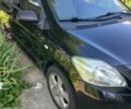 Черный Тойота Ярис, объемом двигателя 1.3 л и пробегом 250 тыс. км за 5600 $, фото 2 на Automoto.ua