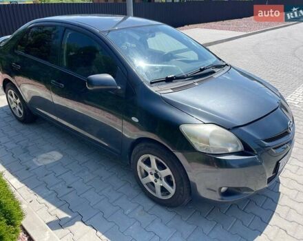 Чорний Тойота Яріс, об'ємом двигуна 1.5 л та пробігом 171 тис. км за 5300 $, фото 4 на Automoto.ua
