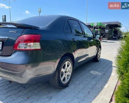 Чорний Тойота Яріс, об'ємом двигуна 1.5 л та пробігом 171 тис. км за 5300 $, фото 3 на Automoto.ua