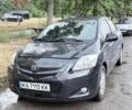 Чорний Тойота Яріс, об'ємом двигуна 1.3 л та пробігом 299 тис. км за 5100 $, фото 1 на Automoto.ua