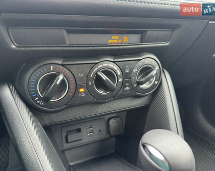 Чорний Тойота Яріс, об'ємом двигуна 1.5 л та пробігом 44 тис. км за 11999 $, фото 28 на Automoto.ua