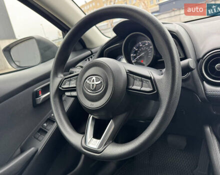 Чорний Тойота Яріс, об'ємом двигуна 1.5 л та пробігом 44 тис. км за 11999 $, фото 25 на Automoto.ua