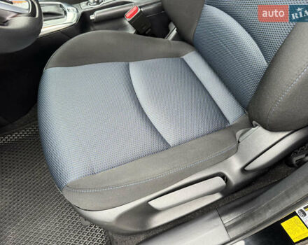 Чорний Тойота Яріс, об'ємом двигуна 1.5 л та пробігом 44 тис. км за 11999 $, фото 20 на Automoto.ua