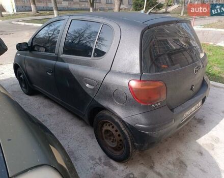 Черный Тойота Ярис, объемом двигателя 1.4 л и пробегом 410 тыс. км за 2100 $, фото 1 на Automoto.ua