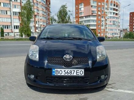 Черный Тойота Ярис, объемом двигателя 1.36 л и пробегом 244 тыс. км за 6900 $, фото 1 на Automoto.ua