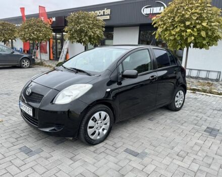 Черный Тойота Ярис, объемом двигателя 1.4 л и пробегом 160 тыс. км за 5300 $, фото 1 на Automoto.ua