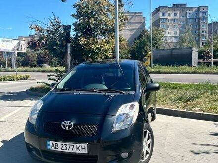 Чорний Тойота Яріс, об'ємом двигуна 1.3 л та пробігом 168 тис. км за 6500 $, фото 1 на Automoto.ua