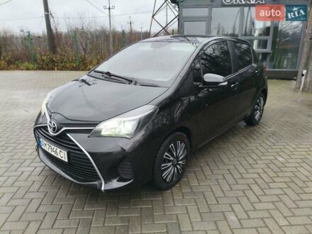Черный Тойота Ярис, объемом двигателя 1.33 л и пробегом 149 тыс. км за 8000 $, фото 1 на Automoto.ua