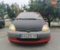 Красный Тойота Ярис, объемом двигателя 1 л и пробегом 260 тыс. км за 2750 $, фото 5 на Automoto.ua