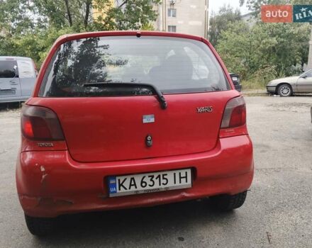 Красный Тойота Ярис, объемом двигателя 1 л и пробегом 260 тыс. км за 2750 $, фото 3 на Automoto.ua