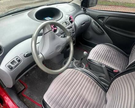 Червоний Тойота Яріс, об'ємом двигуна 1 л та пробігом 180 тис. км за 2700 $, фото 11 на Automoto.ua