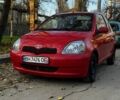 Красный Тойота Ярис, объемом двигателя 1 л и пробегом 185 тыс. км за 2700 $, фото 1 на Automoto.ua