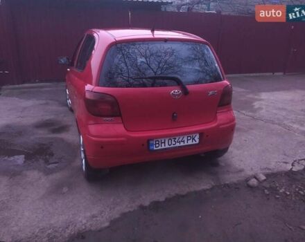 Червоний Тойота Яріс, об'ємом двигуна 1.3 л та пробігом 268 тис. км за 5500 $, фото 3 на Automoto.ua