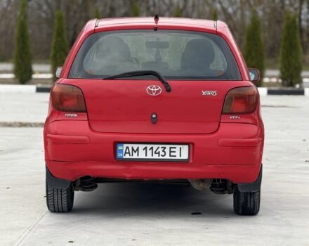 Красный Тойота Ярис, объемом двигателя 1 л и пробегом 240 тыс. км за 2600 $, фото 4 на Automoto.ua