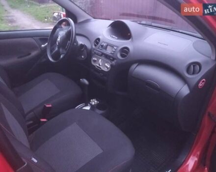 Червоний Тойота Яріс, об'ємом двигуна 1.3 л та пробігом 268 тис. км за 5500 $, фото 6 на Automoto.ua