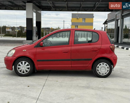 Красный Тойота Ярис, объемом двигателя 1 л и пробегом 240 тыс. км за 2600 $, фото 3 на Automoto.ua