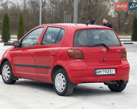 Красный Тойота Ярис, объемом двигателя 1 л и пробегом 240 тыс. км за 2600 $, фото 4 на Automoto.ua