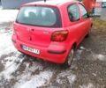 Красный Тойота Ярис, объемом двигателя 1 л и пробегом 226 тыс. км за 3100 $, фото 1 на Automoto.ua