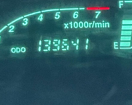 Красный Тойота Ярис, объемом двигателя 1.3 л и пробегом 140 тыс. км за 4950 $, фото 6 на Automoto.ua