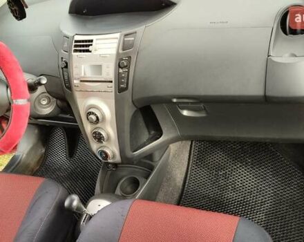 Тойота Ярис 2006 в Одессе на Automoto.ua Красный Тойота Ярис, объемом двигателя 1.3 л и пробегом 124 тыс. км за 6500 $, фото 7 на Automoto.ua