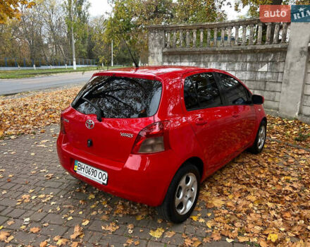 Красный Тойота Ярис, объемом двигателя 1.3 л и пробегом 158 тыс. км за 4999 $, фото 8 на Automoto.ua