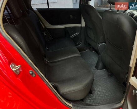Красный Тойота Ярис, объемом двигателя 1.3 л и пробегом 158 тыс. км за 4999 $, фото 24 на Automoto.ua