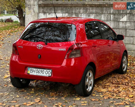Красный Тойота Ярис, объемом двигателя 1.3 л и пробегом 158 тыс. км за 4999 $, фото 10 на Automoto.ua