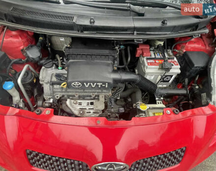 Красный Тойота Ярис, объемом двигателя 1.3 л и пробегом 182 тыс. км за 5900 $, фото 12 на Automoto.ua