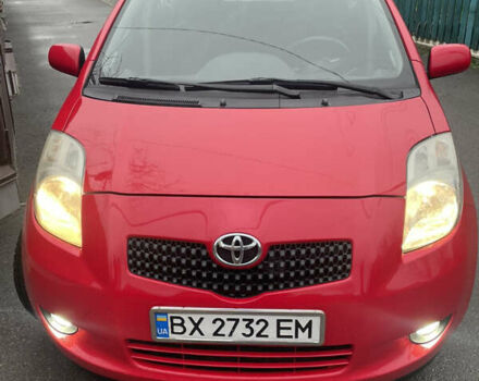 Красный Тойота Ярис, объемом двигателя 1.3 л и пробегом 182 тыс. км за 5900 $, фото 1 на Automoto.ua