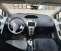 Красный Тойота Ярис, объемом двигателя 1.3 л и пробегом 147 тыс. км за 5700 $, фото 4 на Automoto.ua