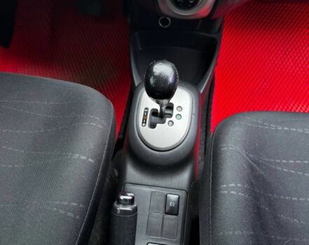 Красный Тойота Ярис, объемом двигателя 1.3 л и пробегом 147 тыс. км за 5400 $, фото 12 на Automoto.ua