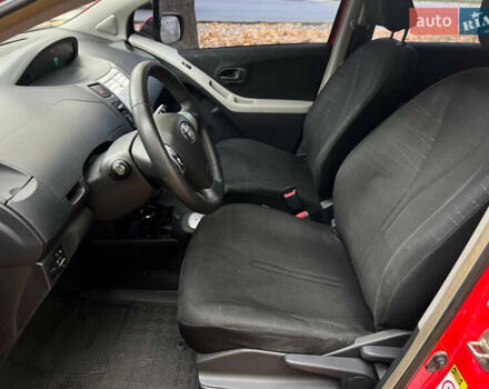 Красный Тойота Ярис, объемом двигателя 1.3 л и пробегом 158 тыс. км за 4999 $, фото 19 на Automoto.ua