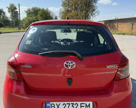 Тойота Ярис 2006 в Киеве на Automoto.ua Красный Тойота Ярис, объемом двигателя 1.3 л и пробегом 180 тыс. км за 5200 $, фото 4 на Automoto.ua