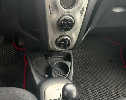 Тойота Яріс 2006 у Львові на Automoto.ua Червоний Тойота Яріс, об'ємом двигуна 1.3 л та пробігом 149 тис. км за 4900 $, фото 10 на Automoto.ua