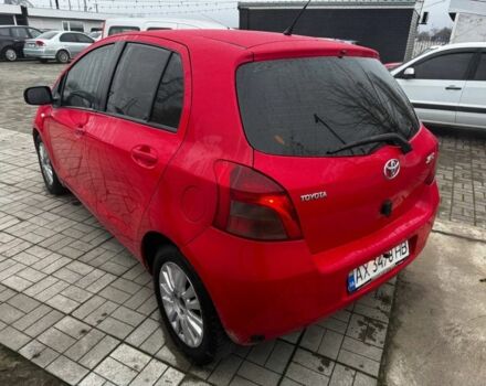 Красный Тойота Ярис, объемом двигателя 1.3 л и пробегом 147 тыс. км за 5400 $, фото 3 на Automoto.ua