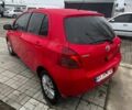 Красный Тойота Ярис, объемом двигателя 1.3 л и пробегом 147 тыс. км за 5400 $, фото 3 на Automoto.ua