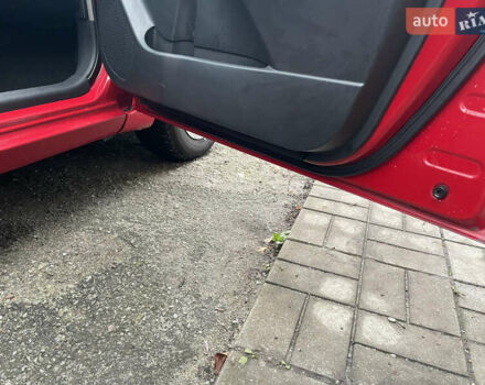 Красный Тойота Ярис, объемом двигателя 1.3 л и пробегом 182 тыс. км за 5900 $, фото 15 на Automoto.ua