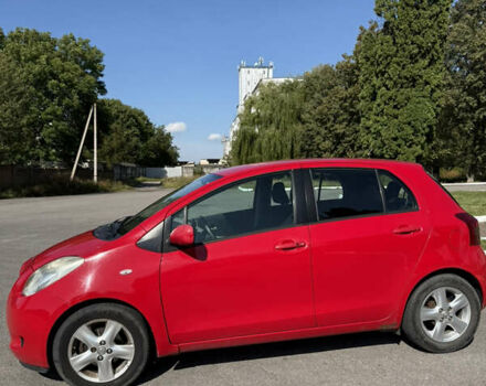 Тойота Ярис 2006 в Киеве на Automoto.ua Красный Тойота Ярис, объемом двигателя 1.3 л и пробегом 180 тыс. км за 5200 $, фото 3 на Automoto.ua