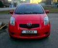 Красный Тойота Ярис, объемом двигателя 1.3 л и пробегом 221 тыс. км за 5500 $, фото 1 на Automoto.ua