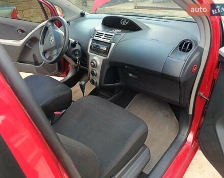 Червоний Тойота Яріс, об'ємом двигуна 1.3 л та пробігом 152 тис. км за 6000 $, фото 12 на Automoto.ua