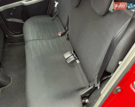 Красный Тойота Ярис, объемом двигателя 1.3 л и пробегом 182 тыс. км за 5900 $, фото 18 на Automoto.ua