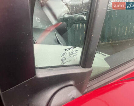 Красный Тойота Ярис, объемом двигателя 1.3 л и пробегом 182 тыс. км за 5900 $, фото 17 на Automoto.ua