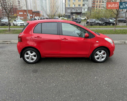 Красный Тойота Ярис, объемом двигателя 1.3 л и пробегом 151 тыс. км за 4950 $, фото 3 на Automoto.ua