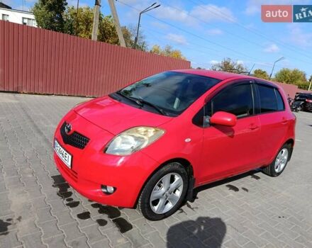 Червоний Тойота Яріс, об'ємом двигуна 1.3 л та пробігом 152 тис. км за 6000 $, фото 2 на Automoto.ua