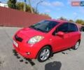 Червоний Тойота Яріс, об'ємом двигуна 1.3 л та пробігом 152 тис. км за 6000 $, фото 2 на Automoto.ua