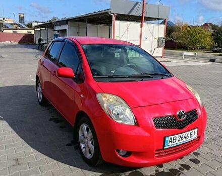 Червоний Тойота Яріс, об'ємом двигуна 1.3 л та пробігом 152 тис. км за 6000 $, фото 4 на Automoto.ua