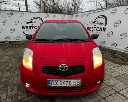 Красный Тойота Ярис, объемом двигателя 1.3 л и пробегом 147 тыс. км за 5400 $, фото 4 на Automoto.ua