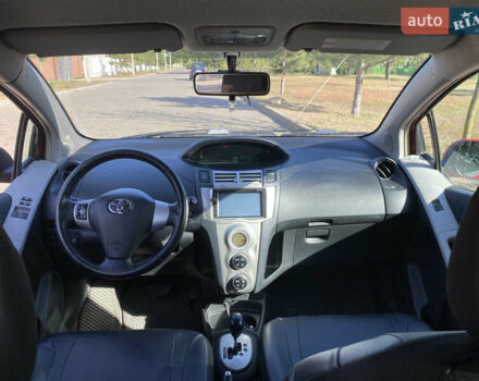 Тойота Ярис 2006 в Измаиле на Automoto.ua Красный Тойота Ярис, объемом двигателя 1.3 л и пробегом 152 тыс. км за 5450 $, фото 7 на Automoto.ua