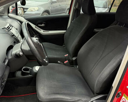 Красный Тойота Ярис, объемом двигателя 1.3 л и пробегом 151 тыс. км за 4950 $, фото 9 на Automoto.ua